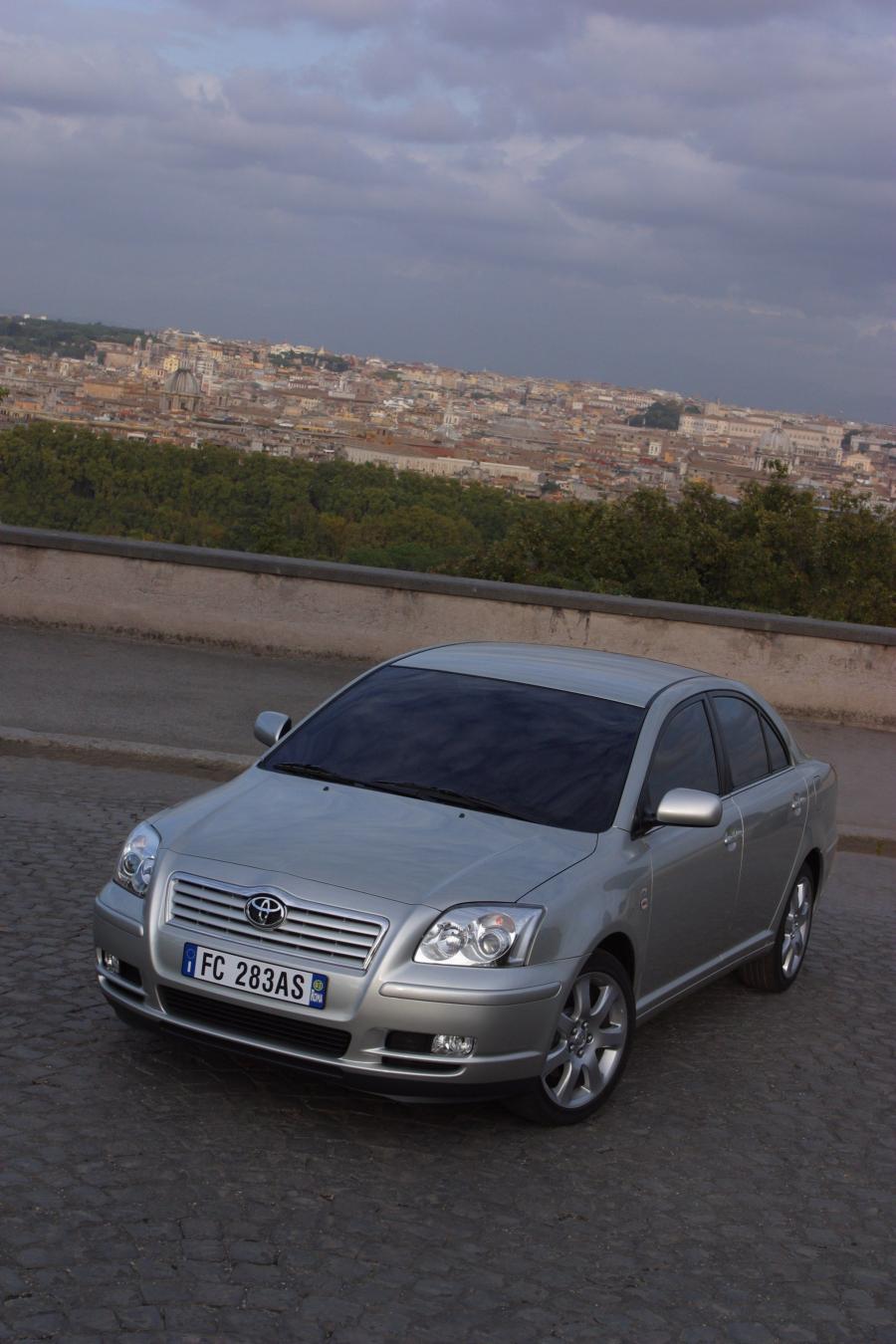  Toyota Avensis 2003 года  (фото 95 из 114)